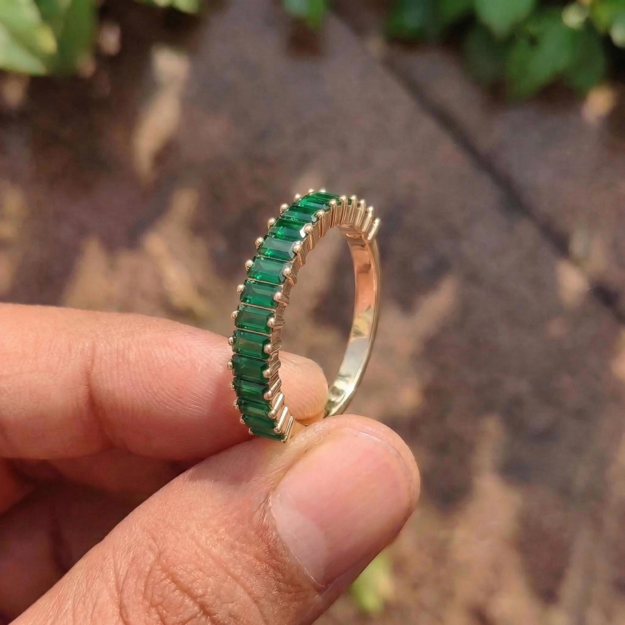 Baguette Emerald Wedding Band, 18K Gold Stackable Ring, Promise Ring Gift for Women, May Birthstone