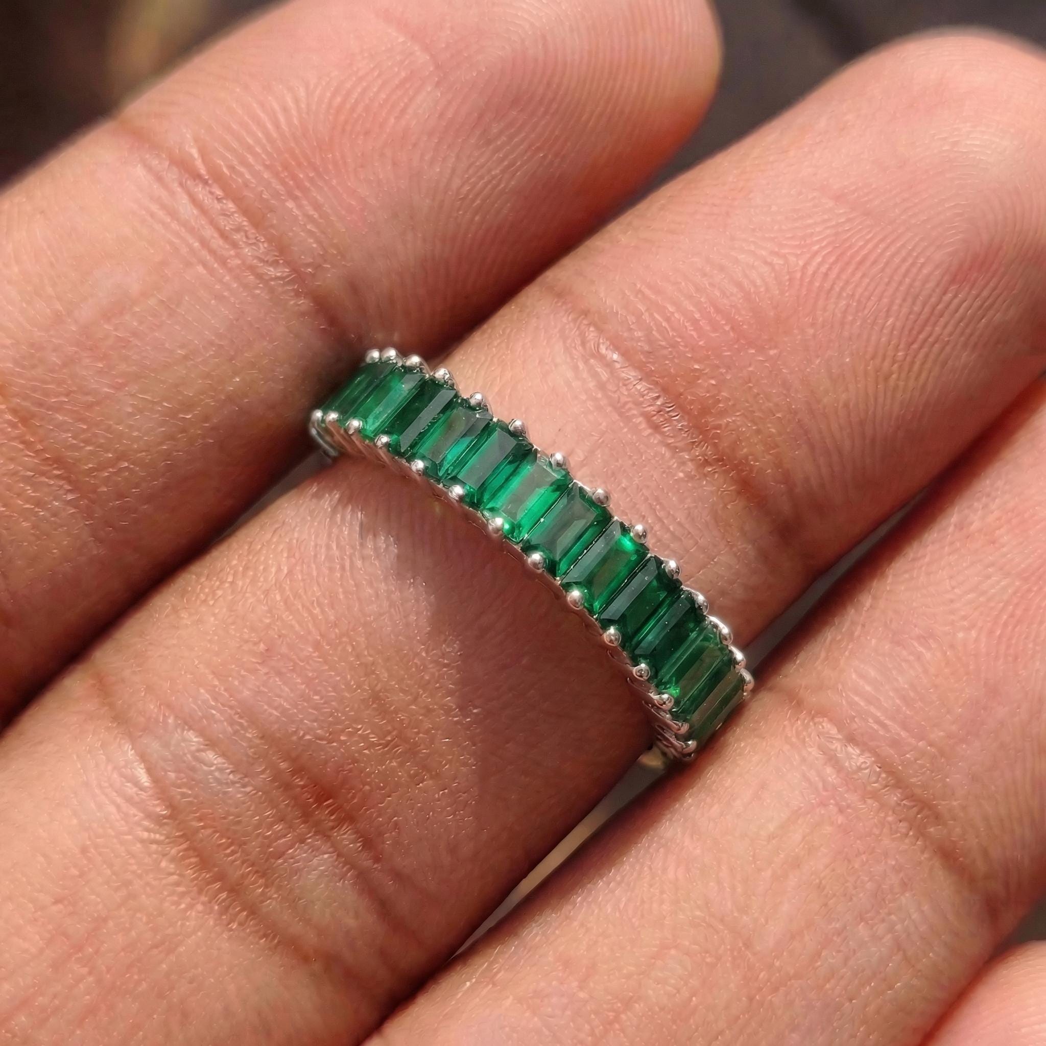 Baguette Emerald Wedding Band, 18K Gold Stackable Ring, Promise Ring Gift for Women, May Birthstone
