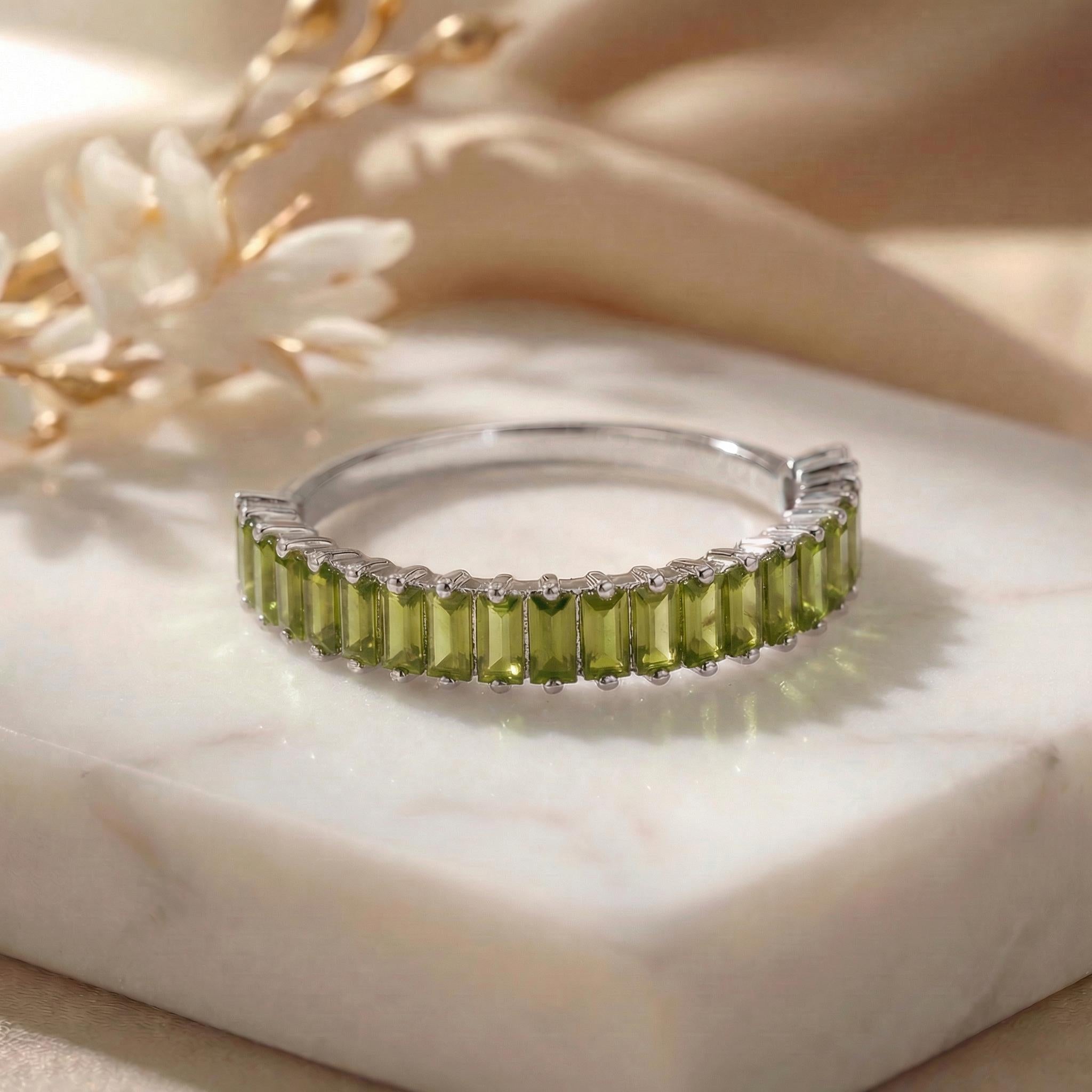 Baguette Peridot Wedding Band, 18K Gold Stackable Ring, Promise Ring Gift for Women, January Birthstone