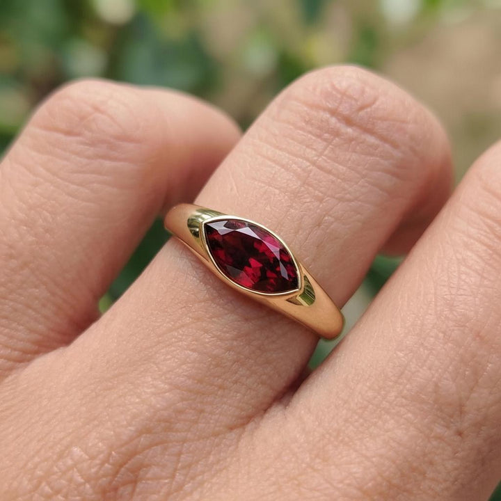 1.5ct Marquise Bezel Garnet Ring, 14K Solid Gold Signet Engagement Ring, Minimalist Pinky Promise Gift, January Birthstone Ring