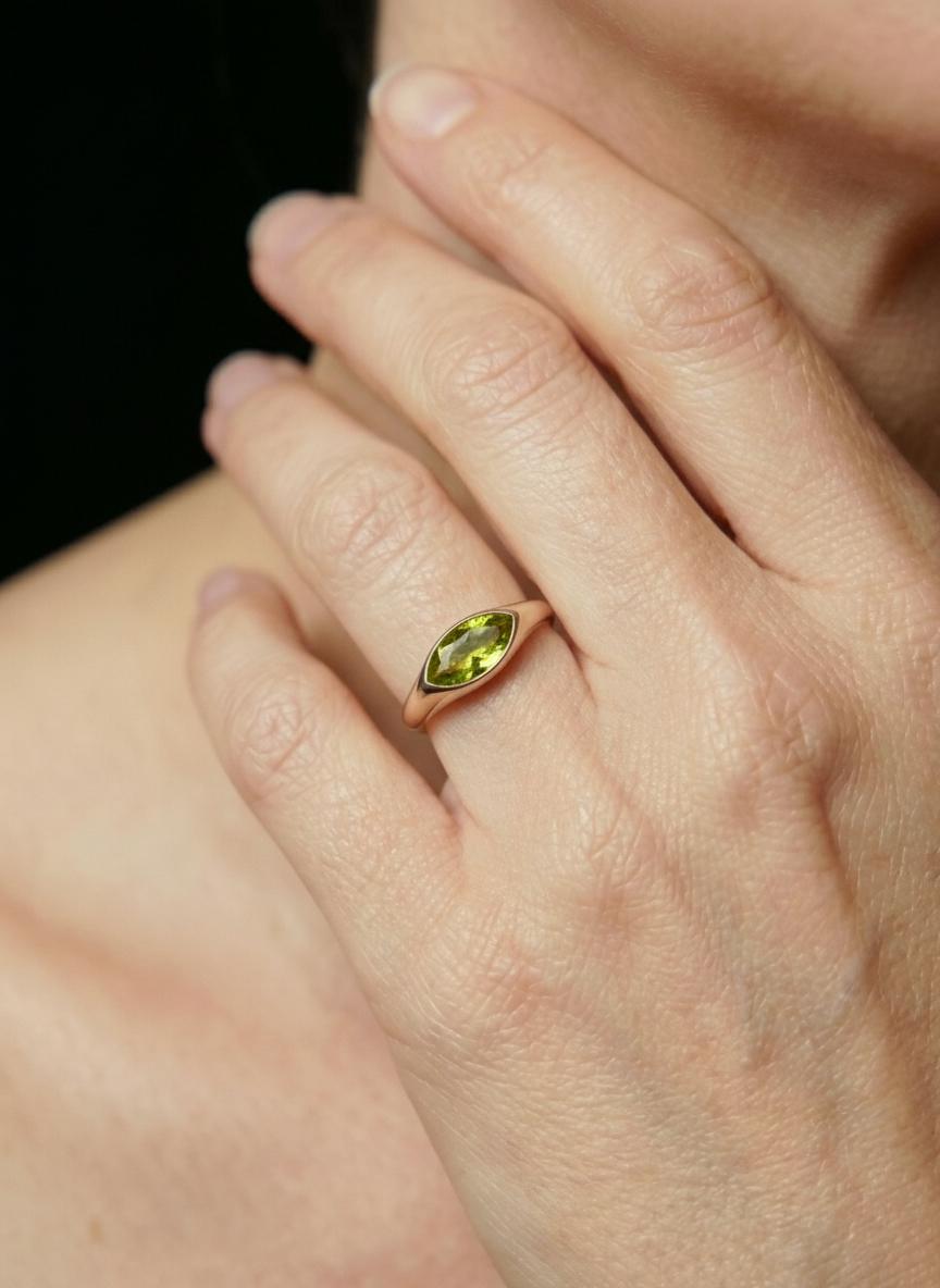 1.5ct Marquise Bezel Peridot Ring, 14K Solid Gold Signet Engagement Ring, Minimalist Pinky Promise Gift, August Birthstone Ring