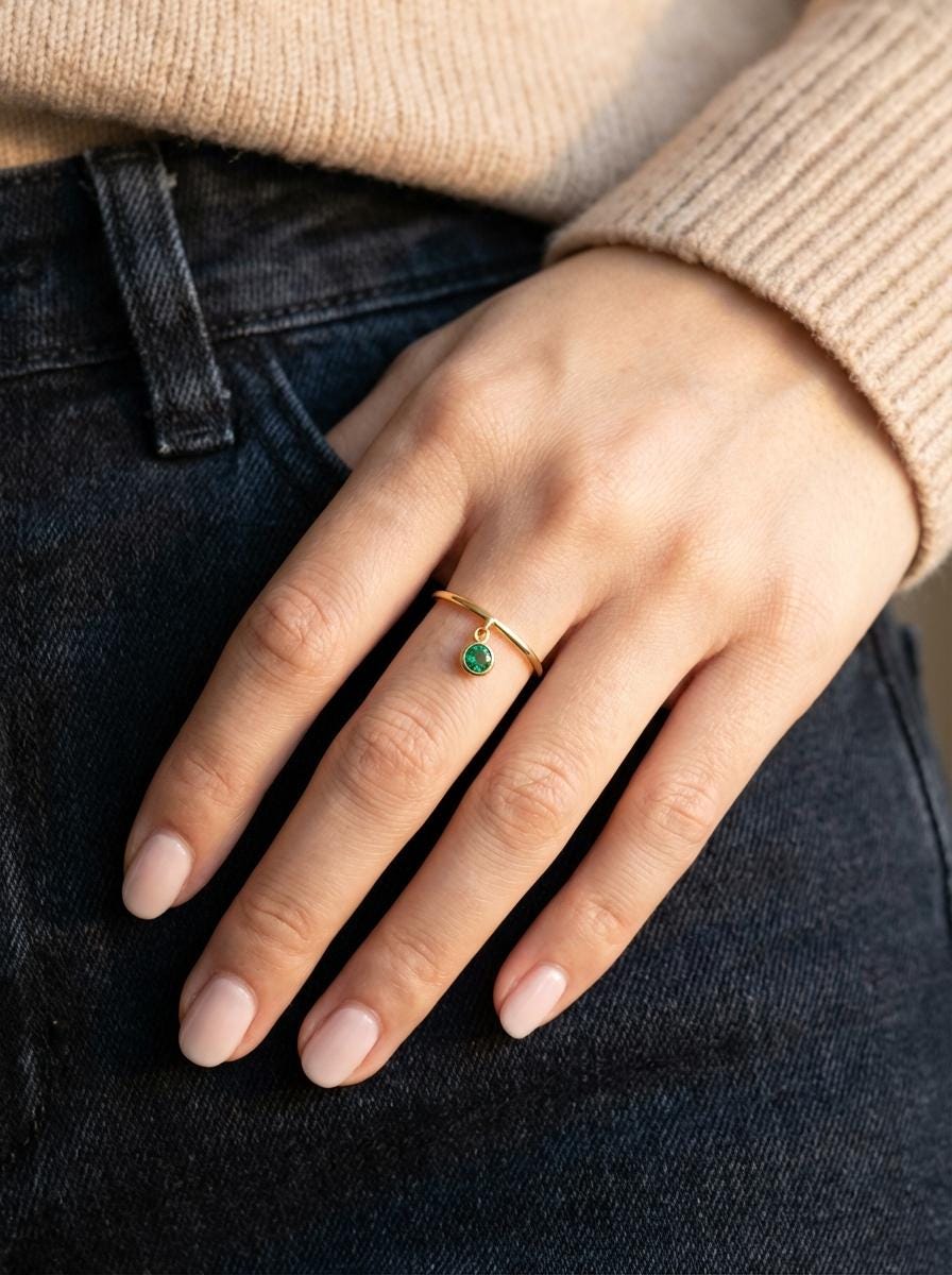 Green Sapphire Charm Ring Dainty Green Gemstone Ring Minimalist Bezel Green Sapphire Ring Unique Stackable Ring Delicate Gold Ring Gift