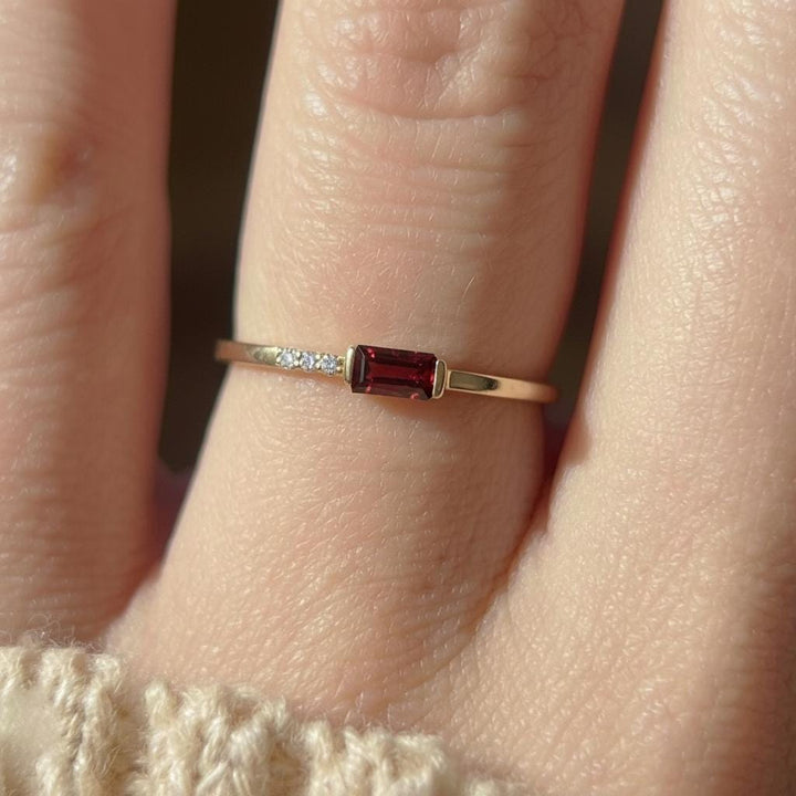 Dainty Baguette Garnet Ring, Minimalist January Birthstone Ring Moissanite