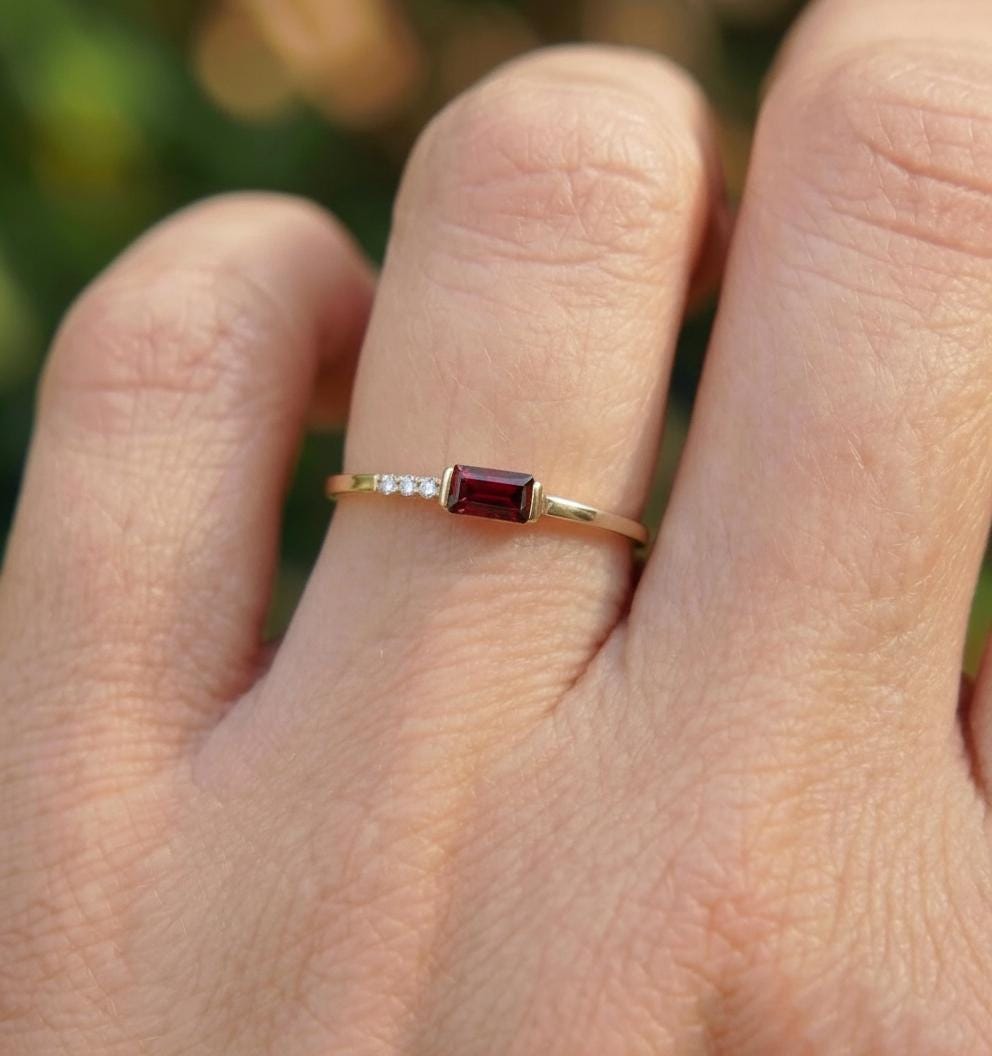 Dainty Baguette Garnet Ring, Minimalist January Birthstone Ring Moissanite