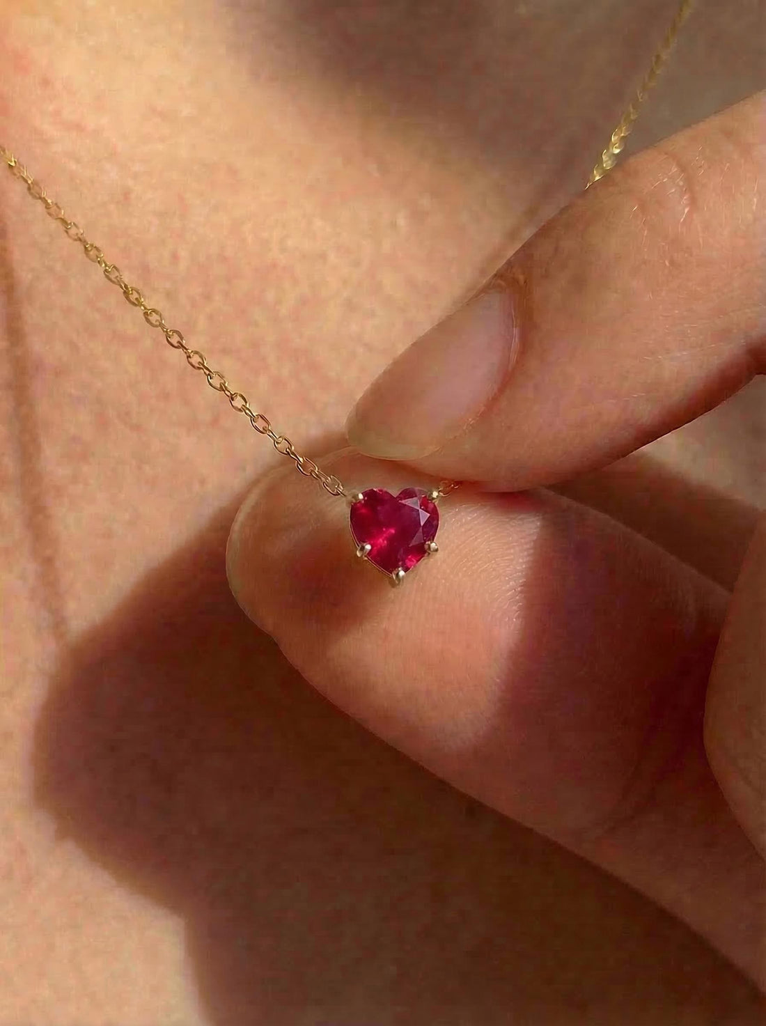 Dainty Gold Heart Garnet Necklace | Delicate Red Gemstone Pendant | January Birthstone Jewelry | Minimalist Love Gift for Her, Anniversary