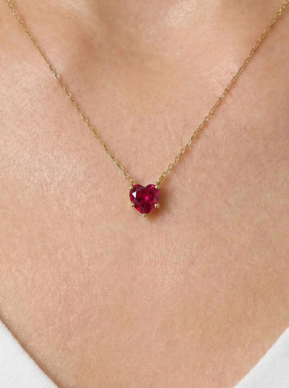Dainty Gold Heart Garnet Necklace | Delicate Red Gemstone Pendant | January Birthstone Jewelry | Minimalist Love Gift for Her, Anniversary