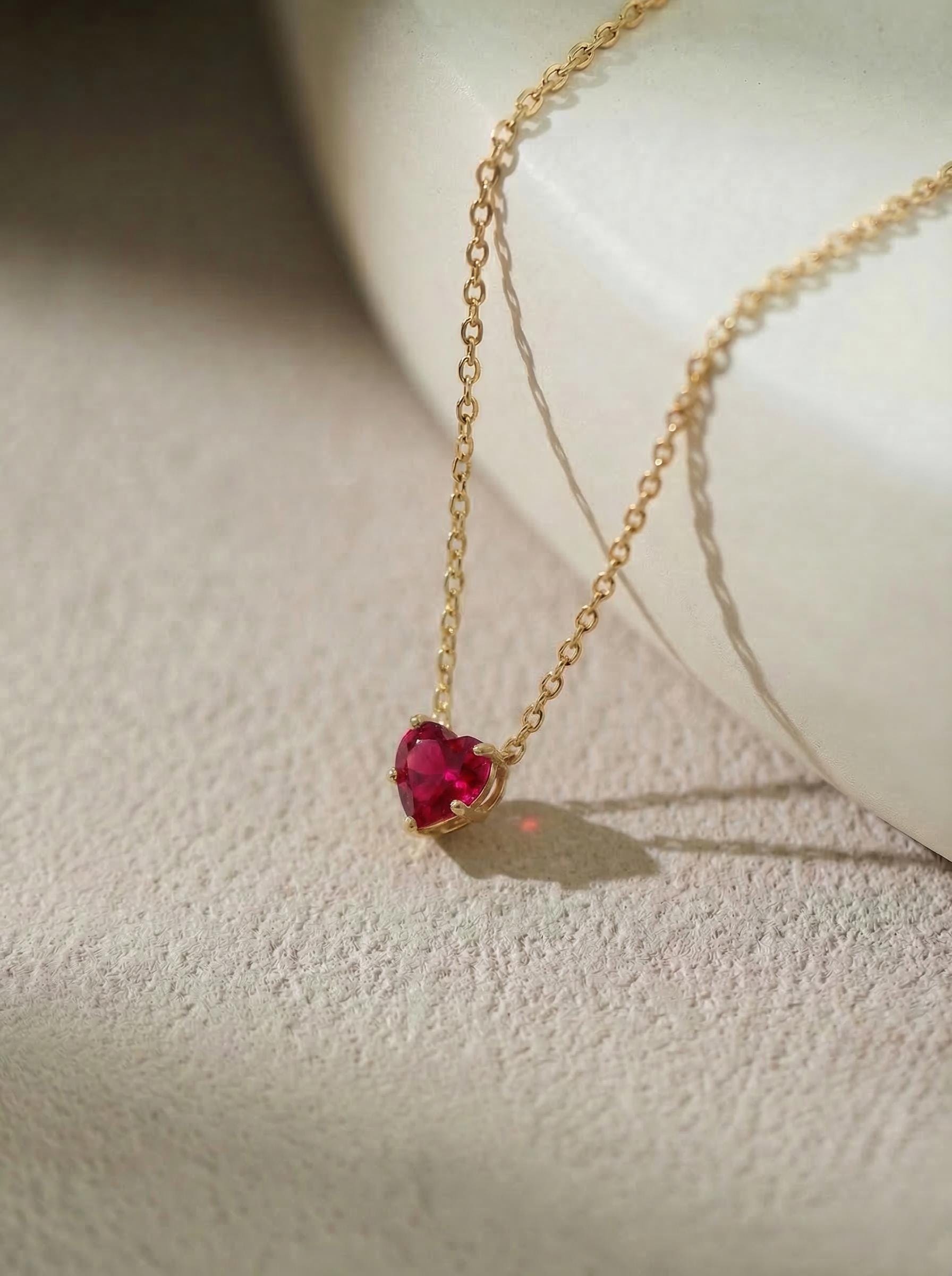 Dainty Gold Heart Garnet Necklace | Delicate Red Gemstone Pendant | January Birthstone Jewelry | Minimalist Love Gift for Her, Anniversary