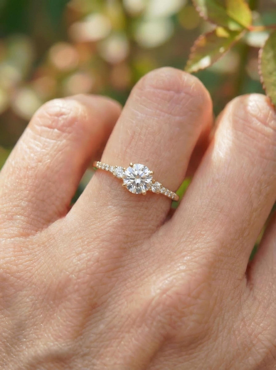 Three Stone Travel Ring, Round Cut 1ct Simulated Diamond Engagement Ring, Three Stone Ring, Dainty Gold Promise Ring, Bridal Ring For Her