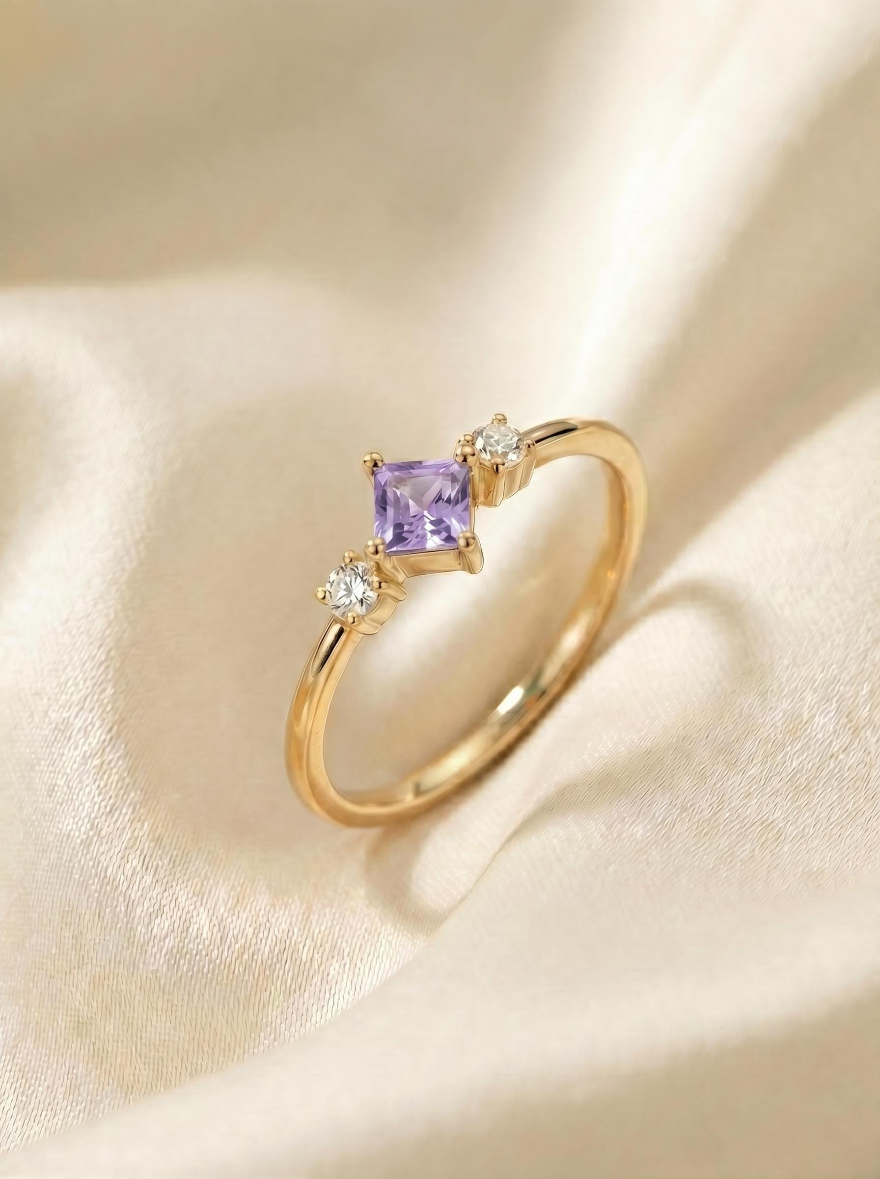 Kite Cut Alexandrite Engagement Ring, June Birthstone Promise Ring For Her Gemstone Trilogy Ring