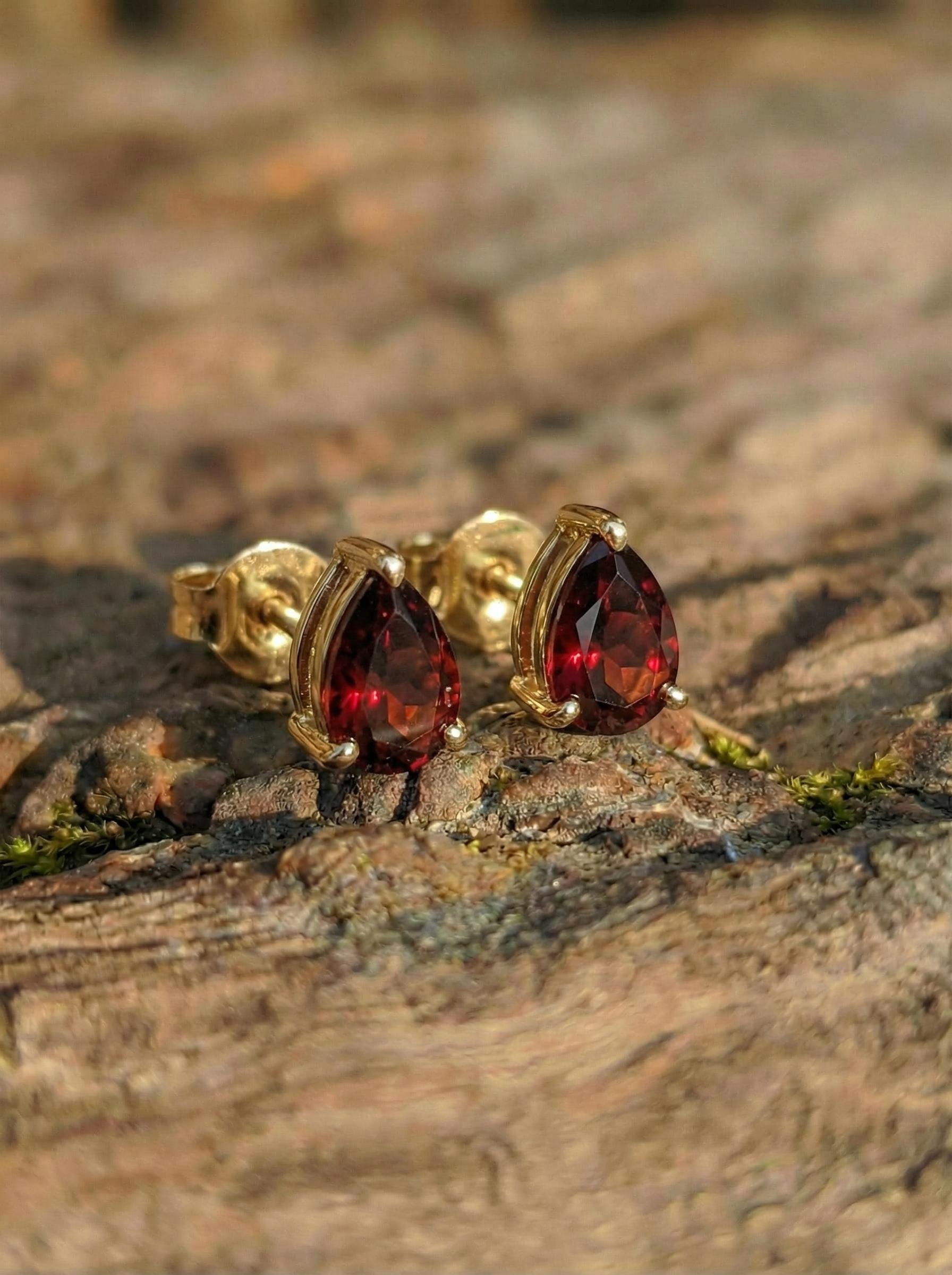 Teardrop Garnet Stud Earrings, Pear Cut Minimalist January Birthstone Jewelry, Dainty Red Gemstone Earring Gift for Her