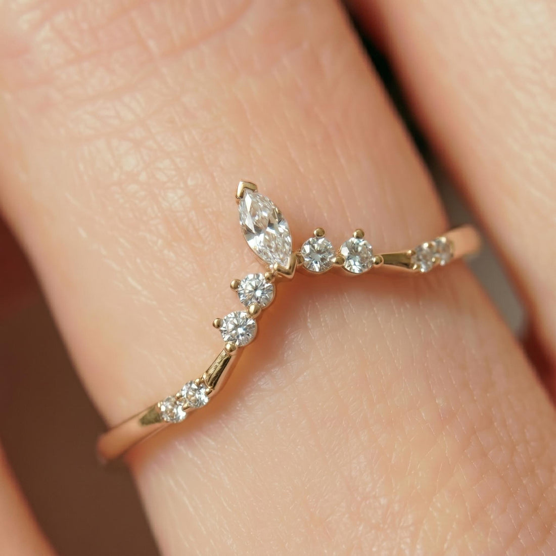 Moissanite Curved Wedding Band, Art Deco 10K/14K Solid Gold Ring, Chevron Stacking Band for Her, Minimalist Matching Band
