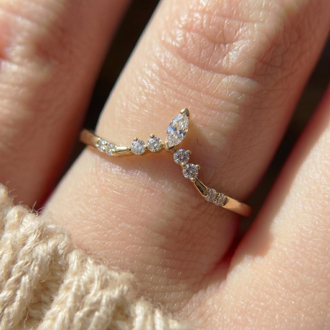Moissanite Curved Wedding Band, Art Deco 10K/14K Solid Gold Ring, Chevron Stacking Band for Her, Minimalist Matching Band