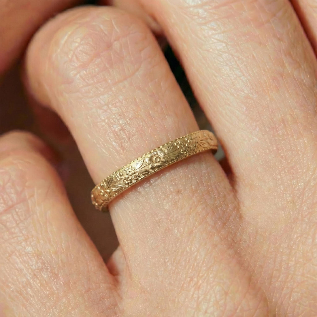 Vintage Gold Marigold Flower Ring, October Birth Flower Jewelry, Floral Botanical Wedding Band for Her