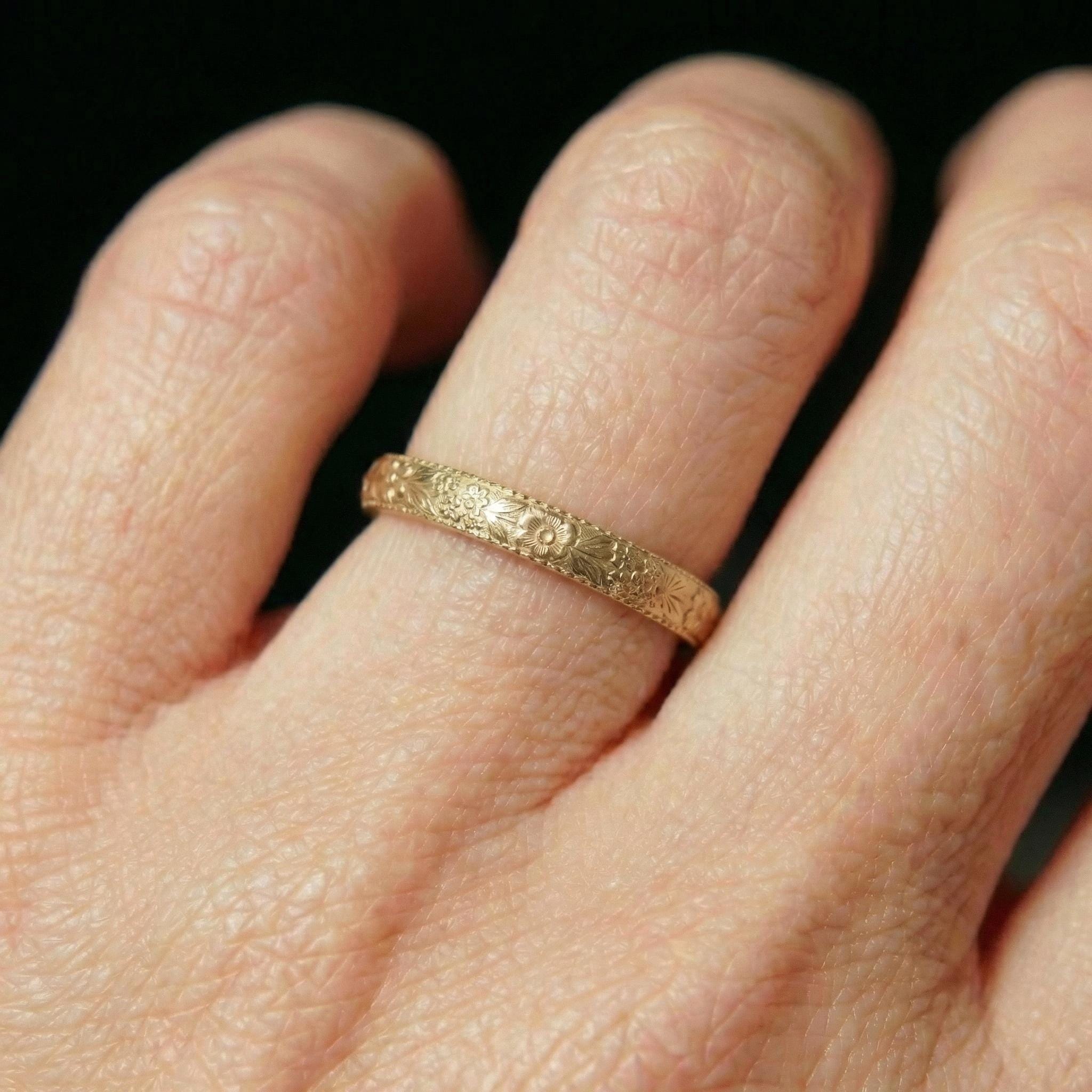 Vintage Gold Marigold Flower Ring, October Birth Flower Jewelry, Floral Botanical Wedding Band for Her