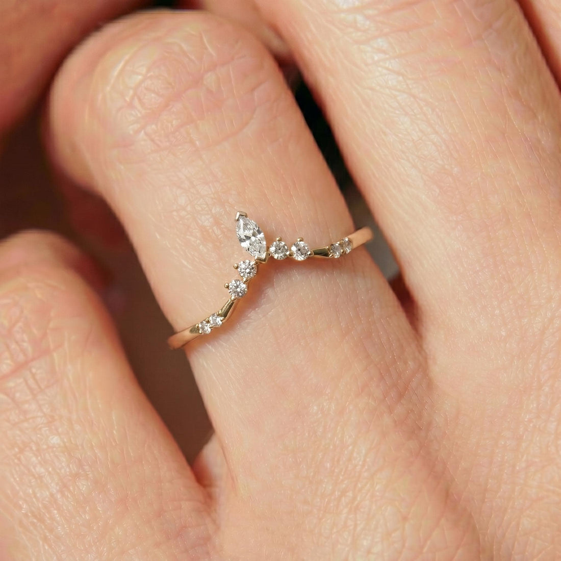 Moissanite Curved Wedding Band, Art Deco 10K/14K Solid Gold Ring, Chevron Stacking Band for Her, Minimalist Matching Band