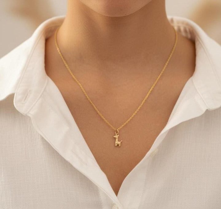 Giraffe Pendant Necklace, Giraffe Charm, Minimalist Giraffe Necklace Gift for Women, Gift for Animal Lover, Animal Jewelry