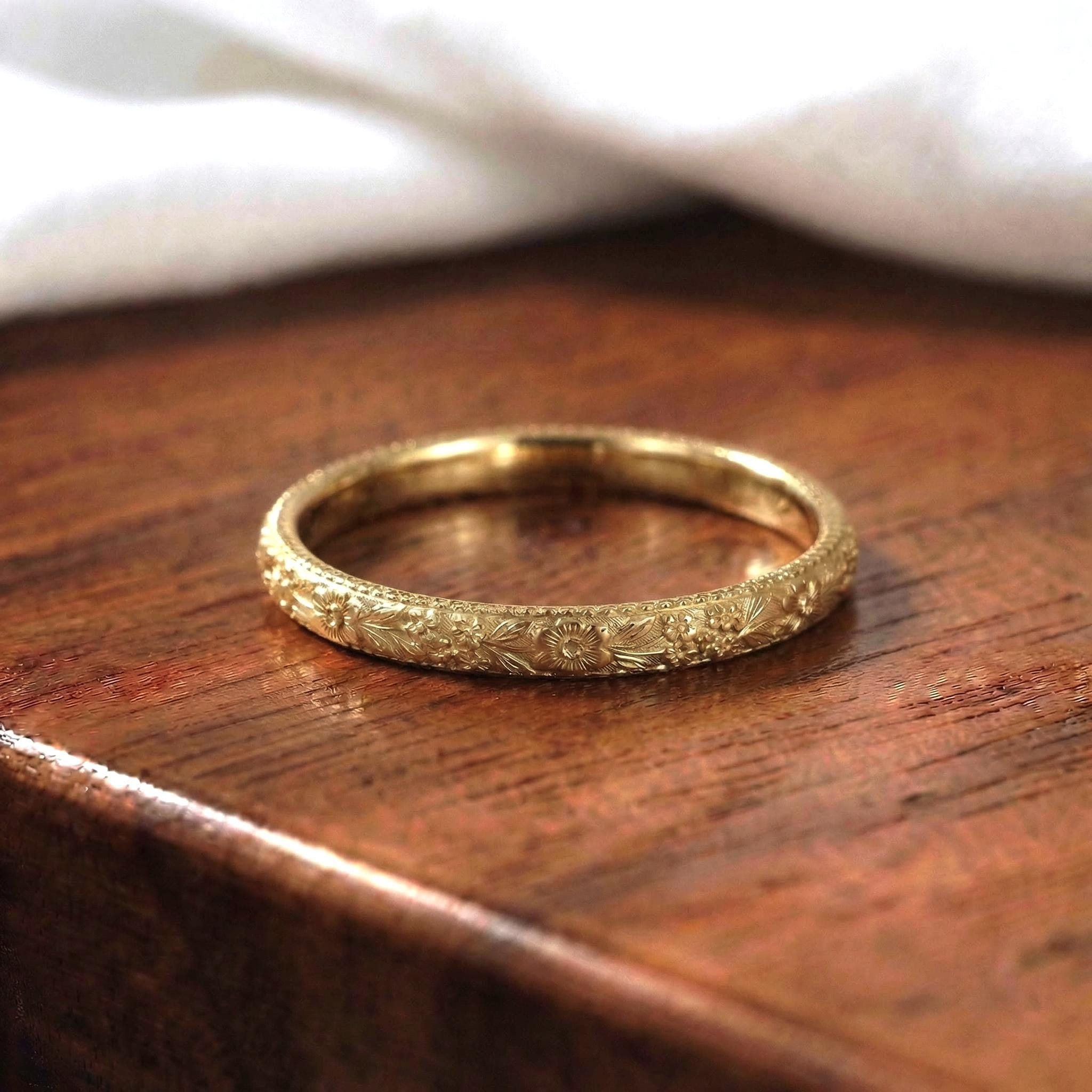 Vintage Gold Marigold Flower Ring, October Birth Flower Jewelry, Floral Botanical Wedding Band for Her