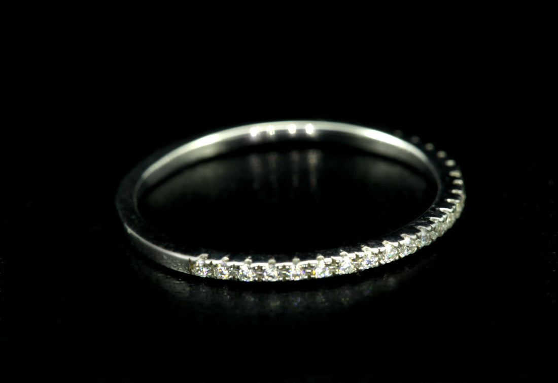 Platinum Diamond Wedding Band Micro Pave Platinum Stacking Rings Engagement Ring High Quality Diamonds Vs F-G 1.3mm 0.11ctw