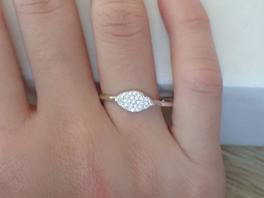 Vintage Engagement Ring Marquise Shape Ring Platinum Ring 14k White Gold Dainty Ring Diamond Pre-Engagement Ring Eye Shaped Ring Design