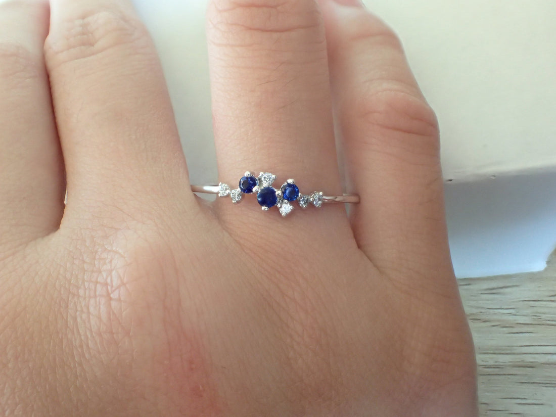 Cluster Sapphire Diamond Ring Diamond Cluster Wedding Band Gold Clustered Sapphire Ring Diamond Wedding Ring Engagement Ring Dainty Ring