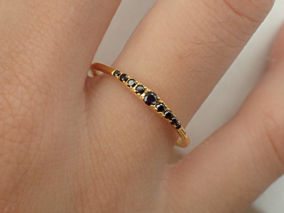 Platinum Black Diamond Ring/ Platinum Tapered Band Gift for Ladies/ Black Diamond Platinum PT950 Ring/ Also Available in 14k and 18k