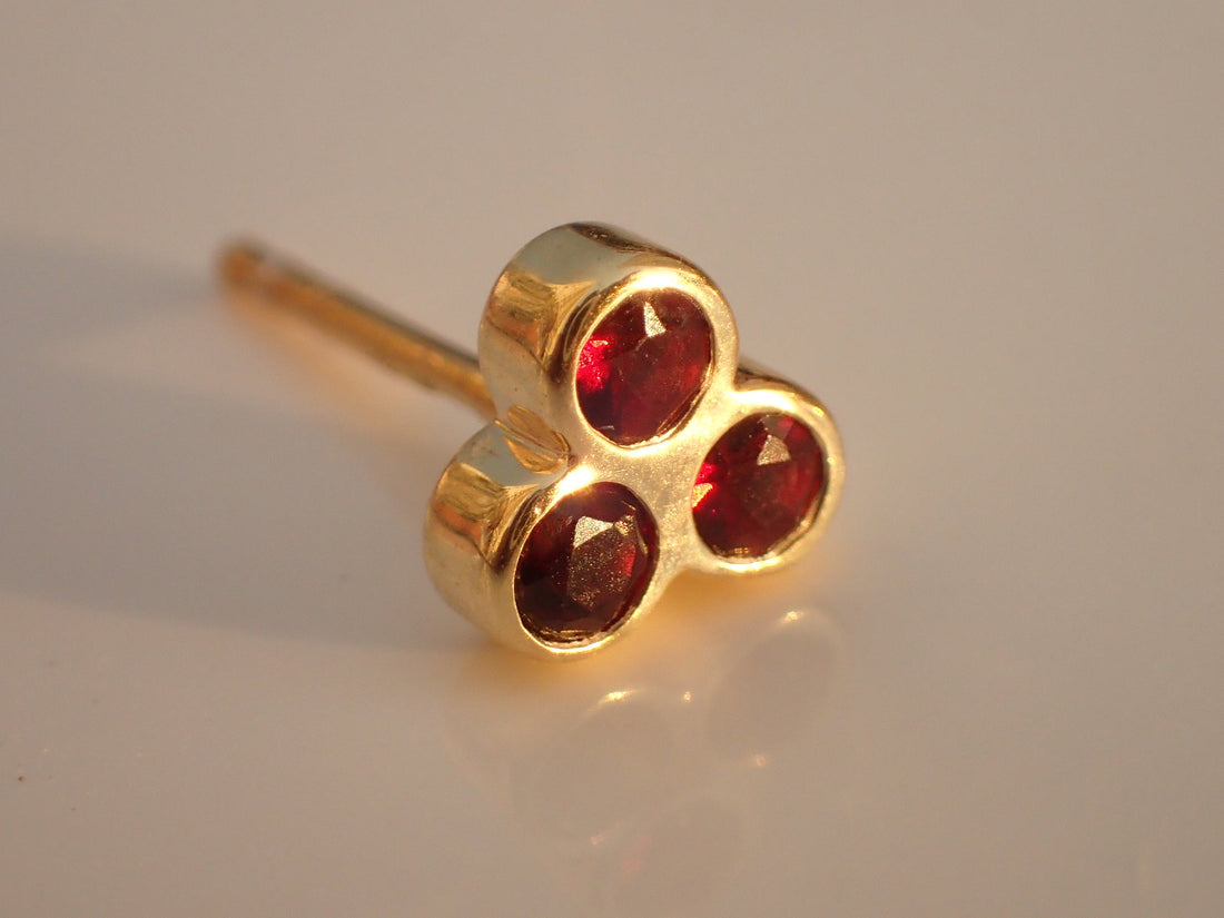 Garnet Earrings / 14k Rose Gold Tri Stone Earrings / Garnet Stud Earrings / Trinity Cluster Earrings / January Birthstone Gift