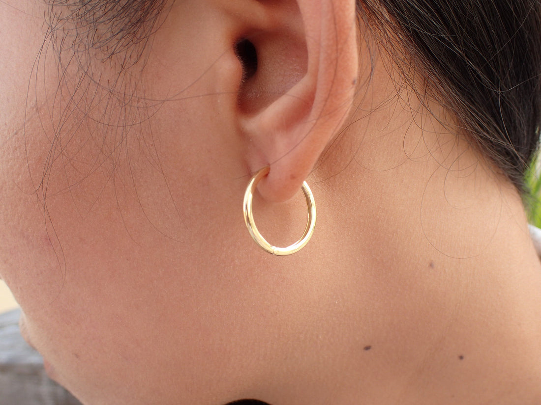 Dainty Hoop Earring, 18k Thin Earring, Tiny Gold Hoops, Thin Gold Hoops, Yellow Gold Hoops, Stud Pair Earrings