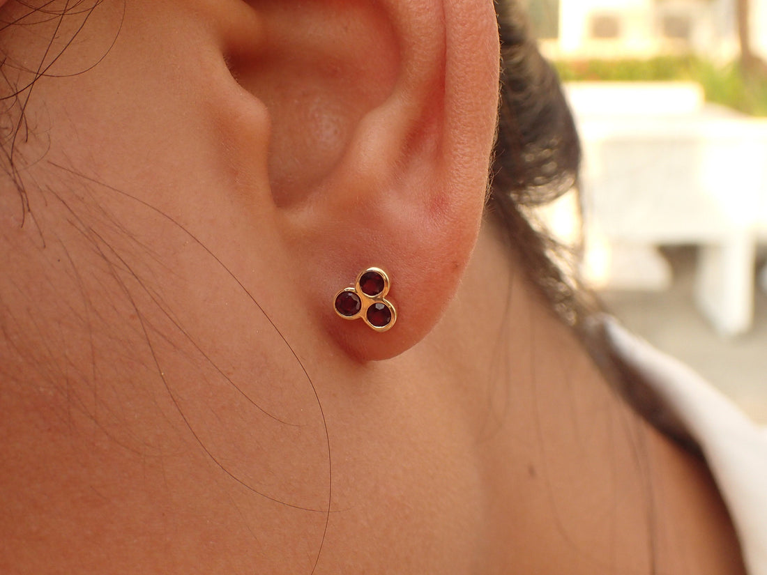 Garnet Earrings / 14k Rose Gold Tri Stone Earrings / Garnet Stud Earrings / Trinity Cluster Earrings / January Birthstone Gift