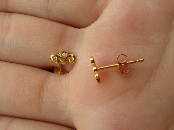 Seahorse Earrings, Stud Post Earrings, 14k Solid Gold Sea Themed Earrings, Lovely Seahorse Earrings, Earring Gift for her